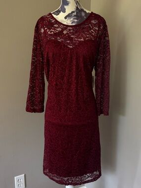 Women's Reitmans Lace Burgundy Dress